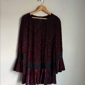 IC by Connie K  Boho Velvet Burnout Bell Sleeve Tunic top – Burgundy & Black XL